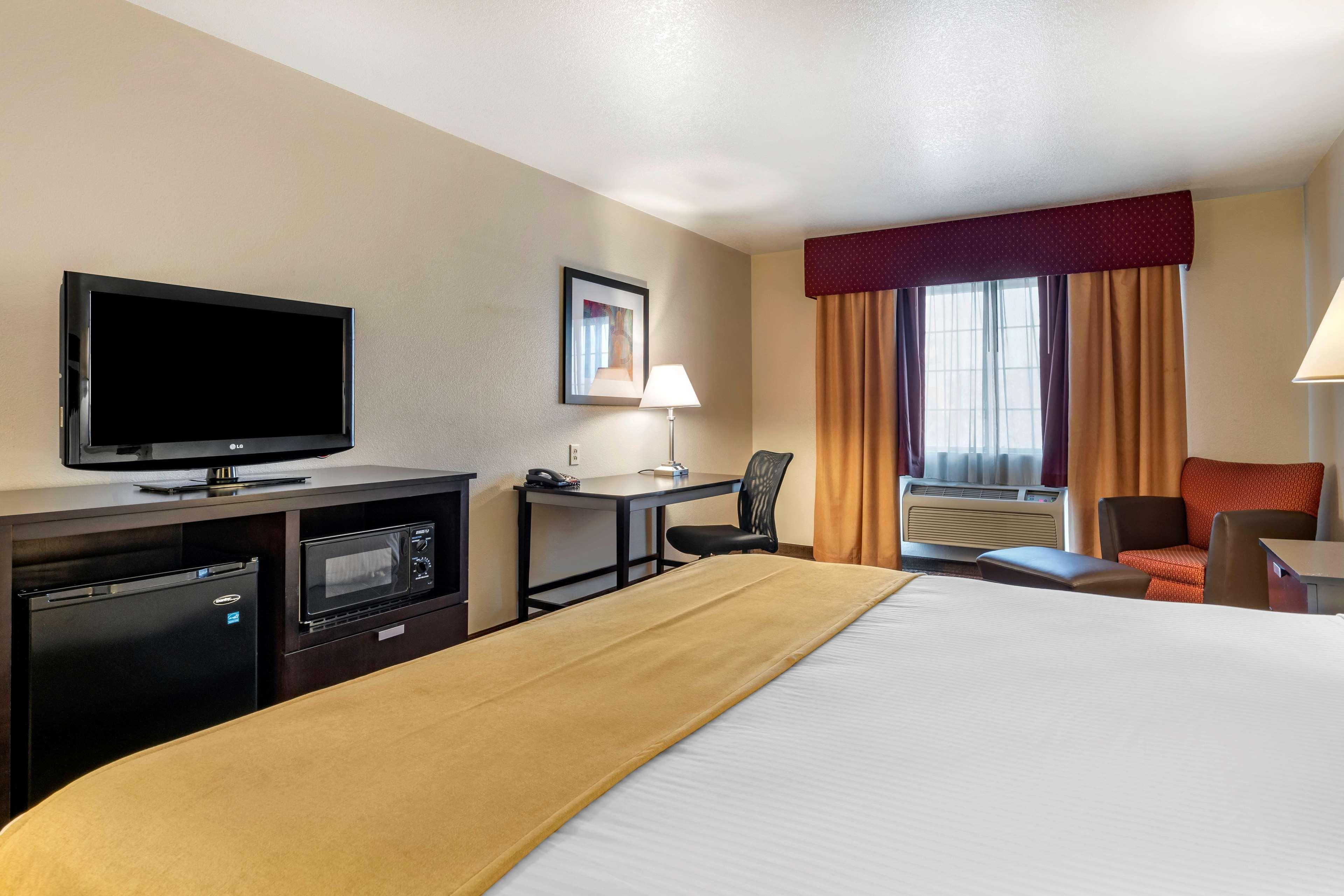 Best Western Luxury Inn Tracy Exterior foto
