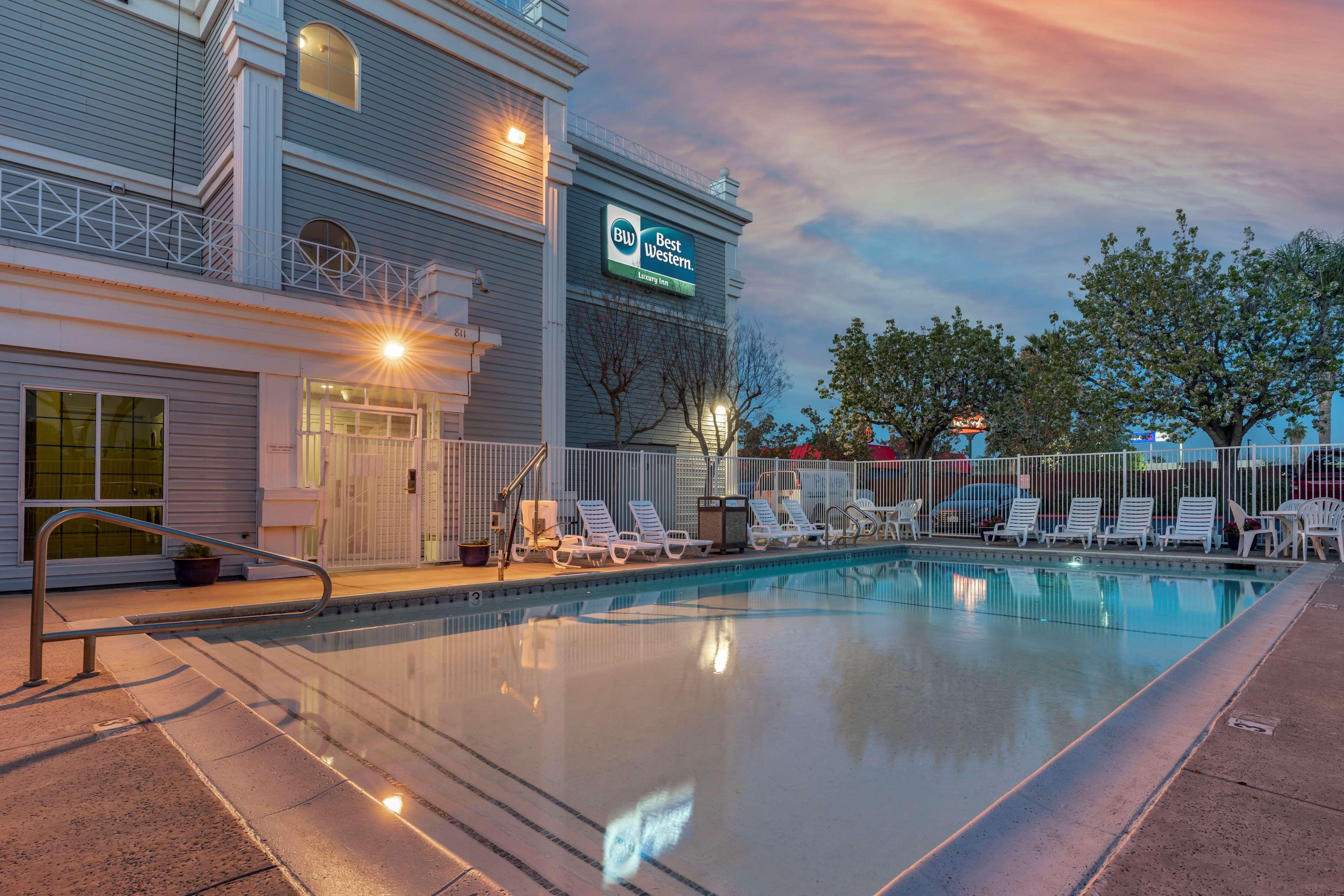 Best Western Luxury Inn Tracy Exterior foto