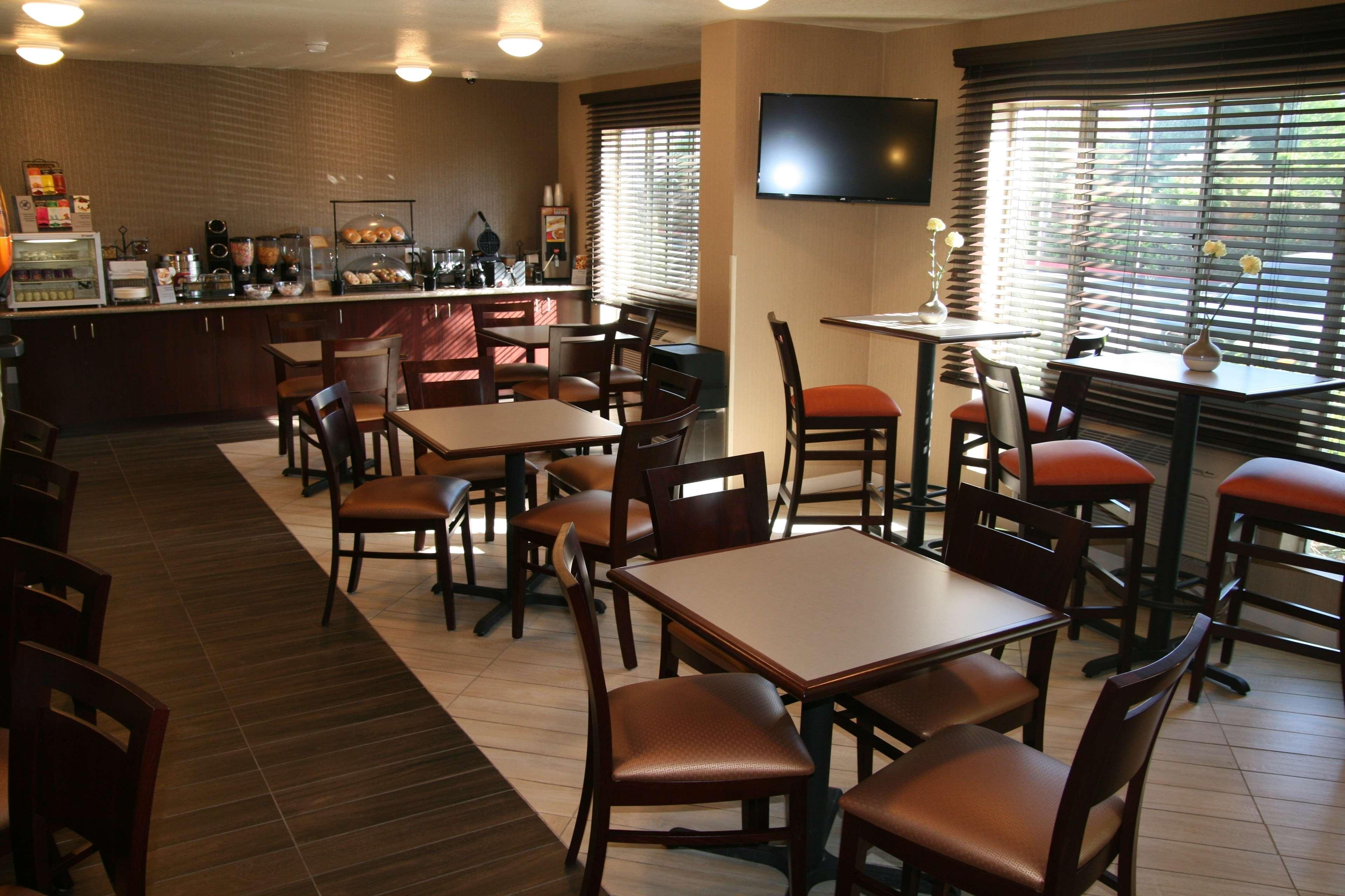 Best Western Luxury Inn Tracy Exterior foto